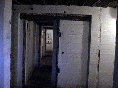 von der anderen Seite des Bunkers
